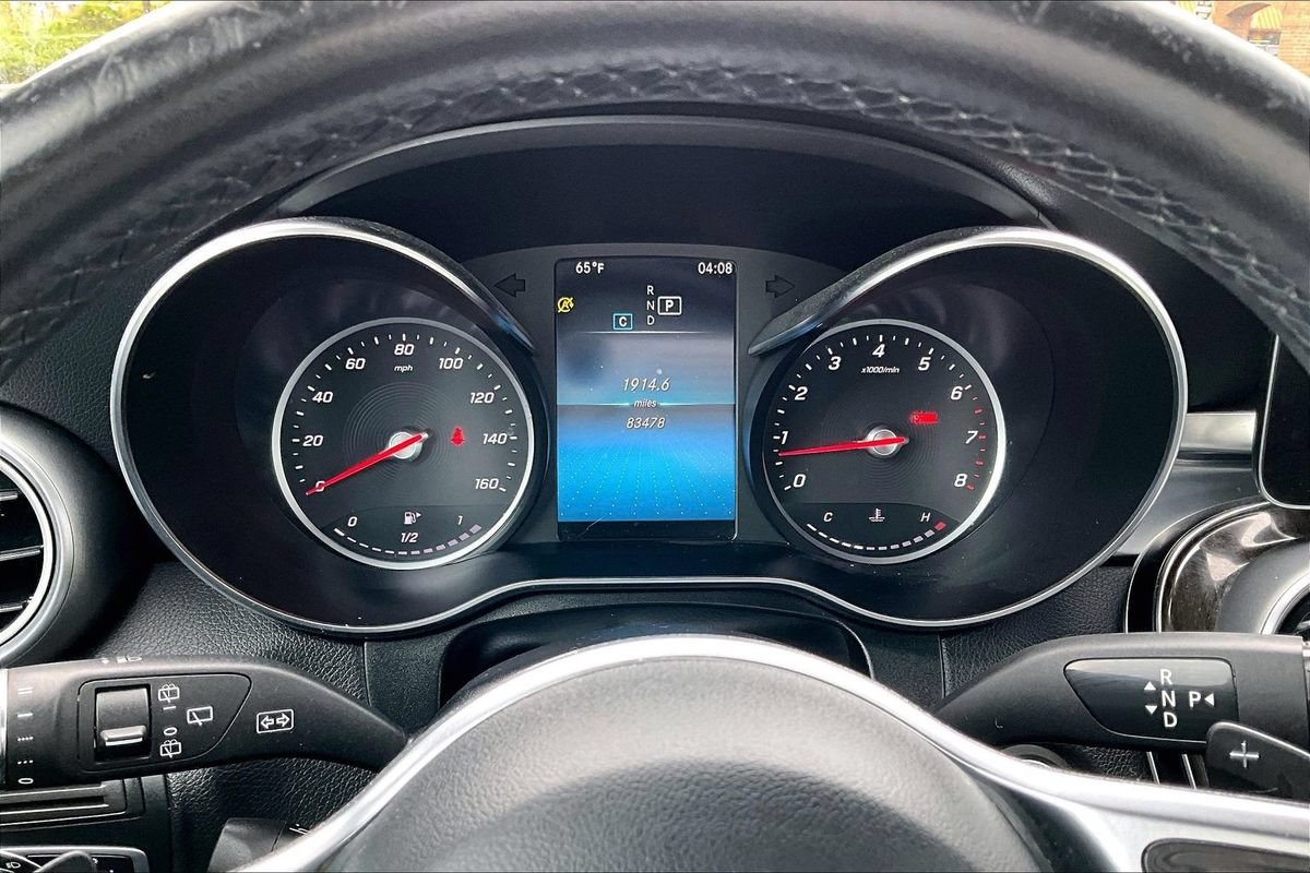 Used 2020 Mercedes-Benz GLC 300 4MATIC image 23