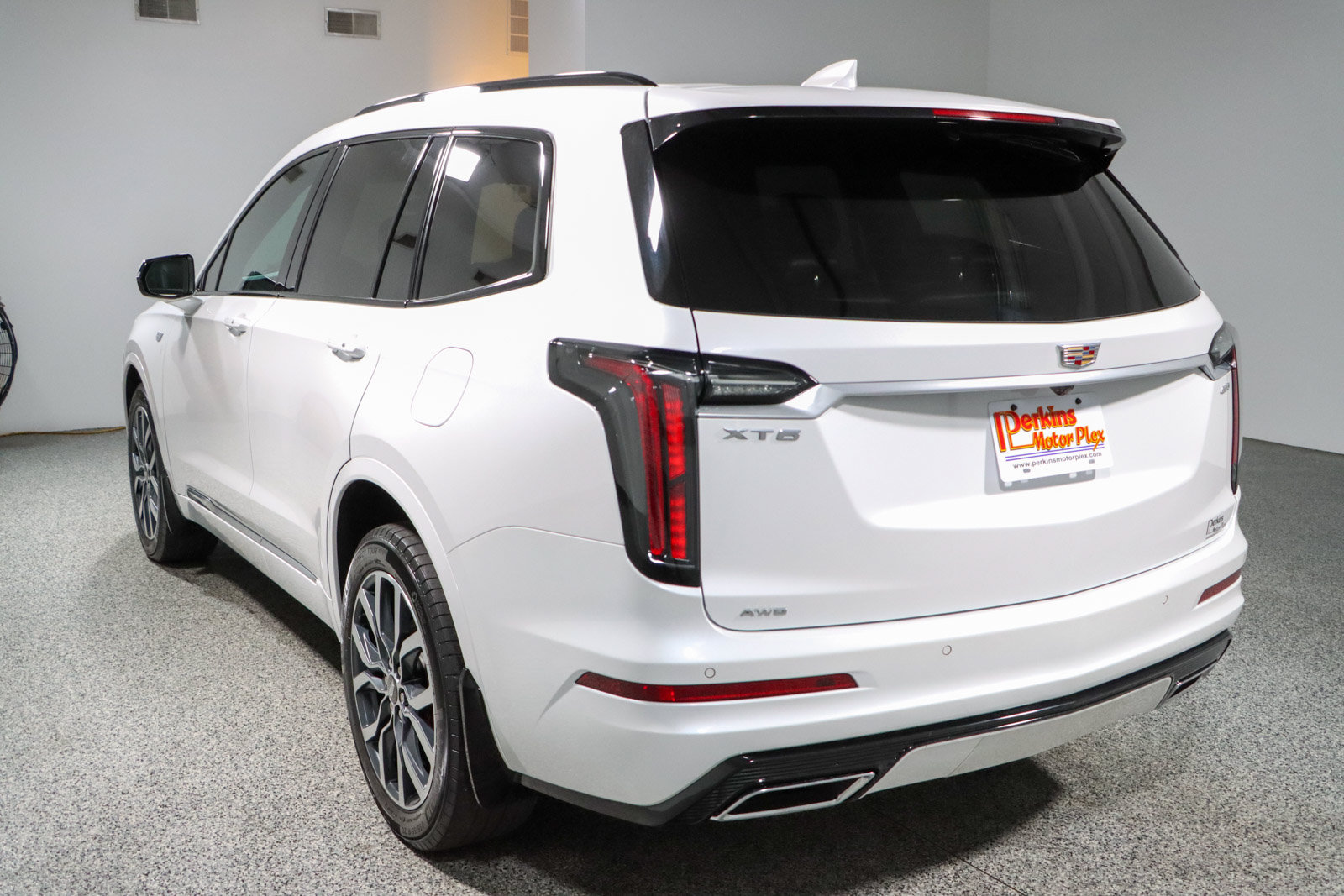 Used 2023 Cadillac XT6 Sport AWD/4WD image 9