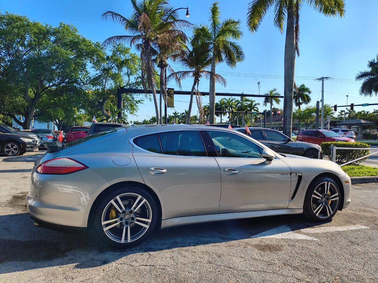 Used 2013 Porsche Panamera S w/ Comfort Pkg image 12