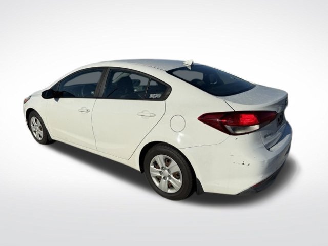 Used 2017 Kia Forte LX FWD image 5