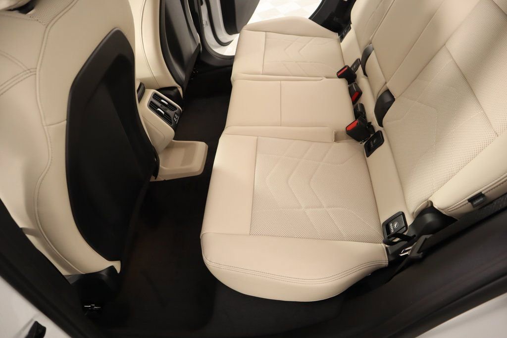 New 2025 BMW X1 xDrive28i w/ Technology Package AWD/4WD image 14