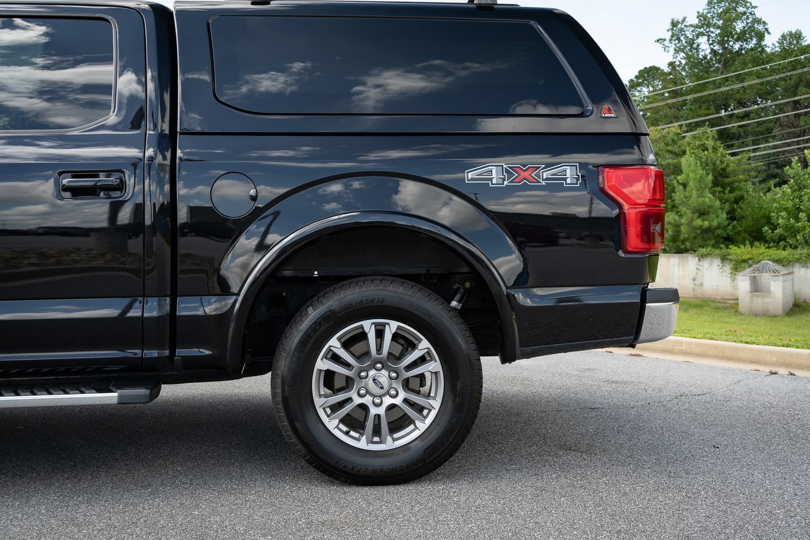 Used 2018 Ford F150 Lariat w/ Equipment Group 501A Mid AWD/4WD image 6