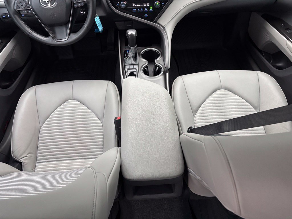 Used 2024 Toyota Camry SE AWD/4WD image 35
