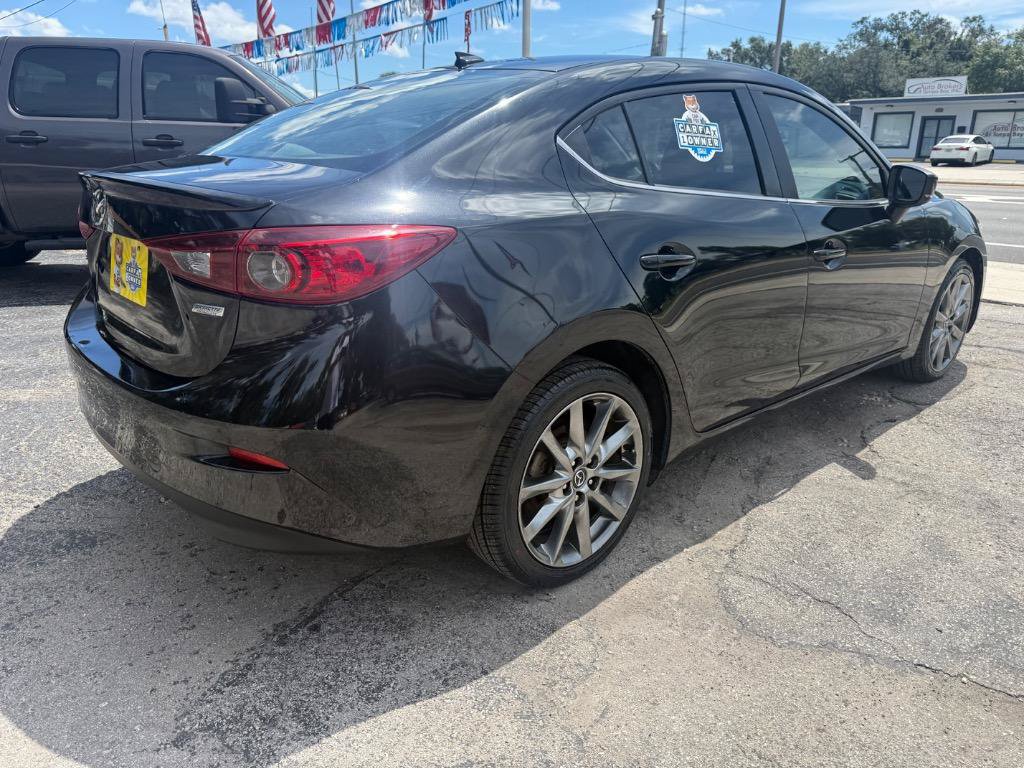 Used 2018 MAZDA MAZDA3 Touring FWD image 8