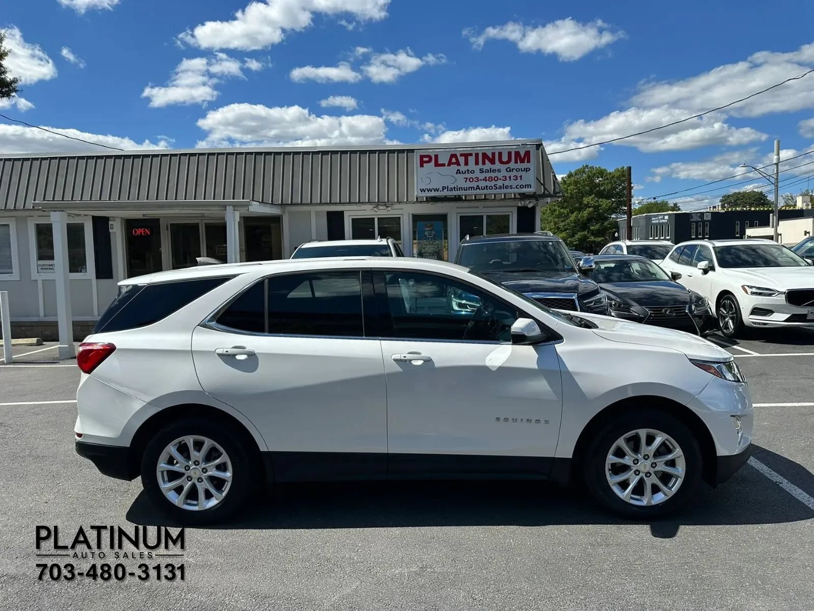 Used 2019 Chevrolet Equinox LT FWD image 2