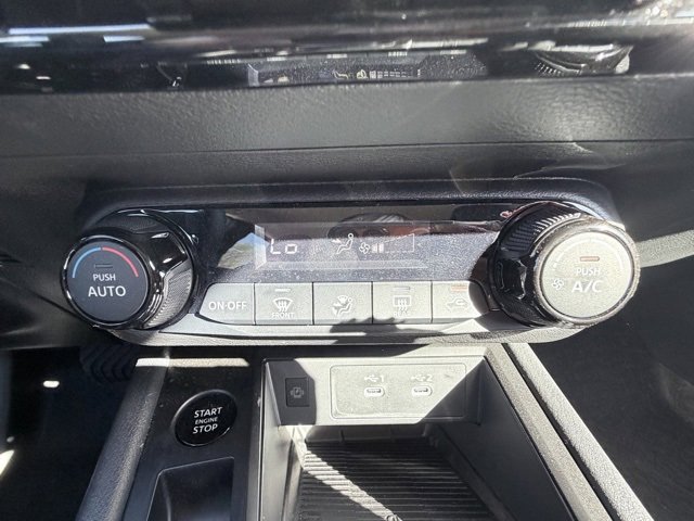New 2026 Nissan Kicks SV image 17