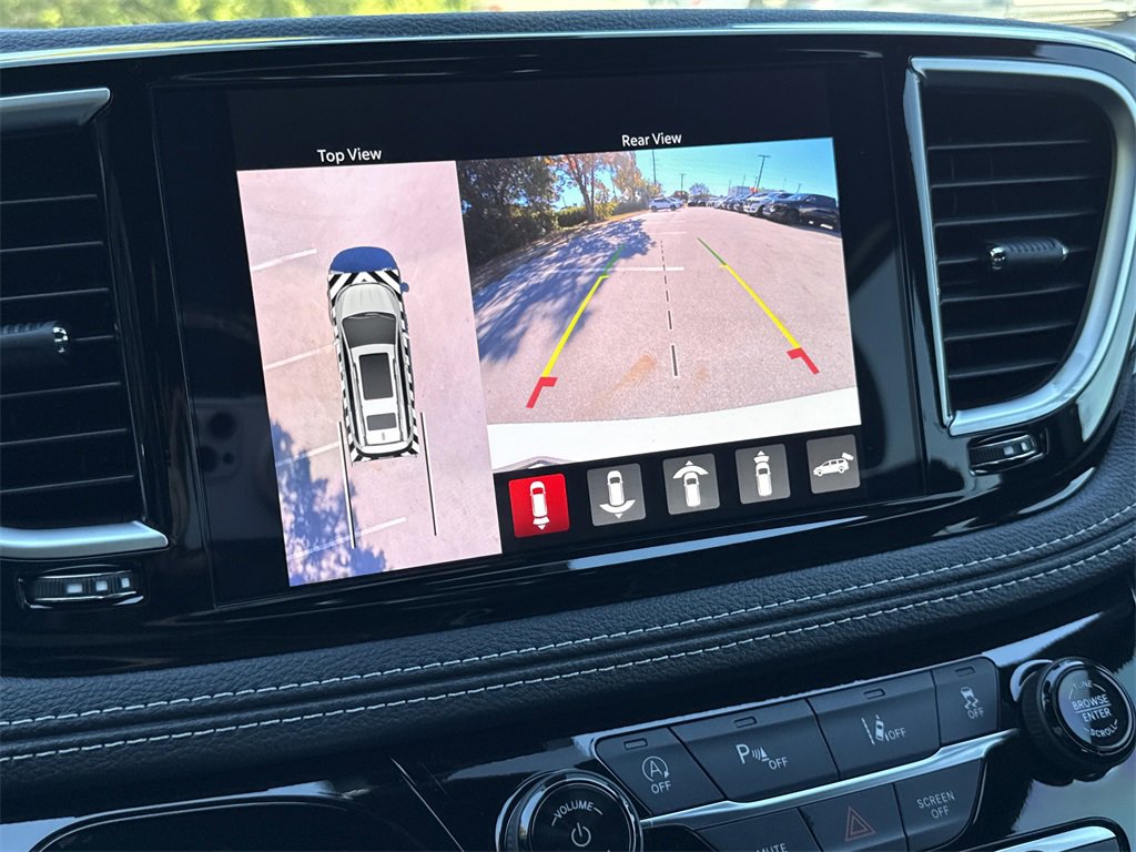 New 2026 Chrysler Pacifica Limited image 28