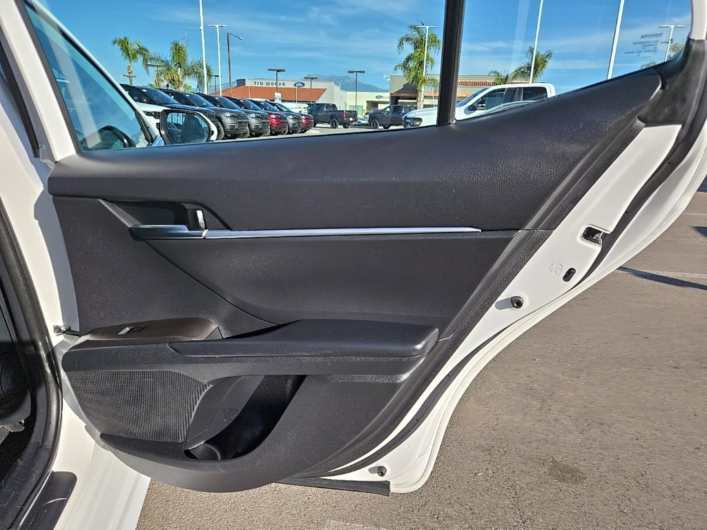 Used 2023 Toyota Camry SE image 27
