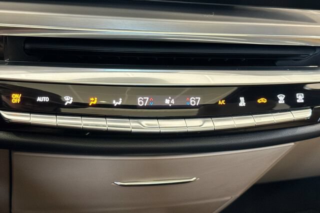 Certified 2024 Cadillac Lyriq Luxury w/ Nappa Leather Package AWD/4WD image 20