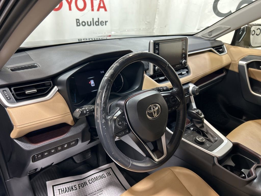 Used 2019 Toyota RAV4 Limited AWD/4WD image 30