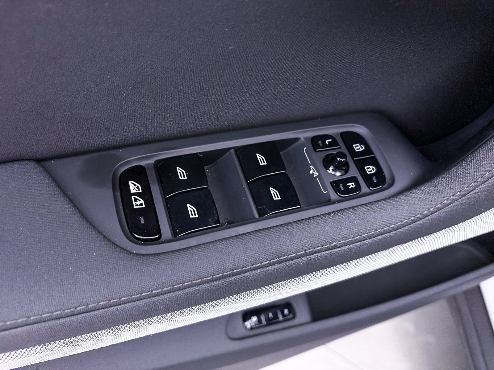Used 2024 Polestar Polestar 2 AWD/4WD image 16