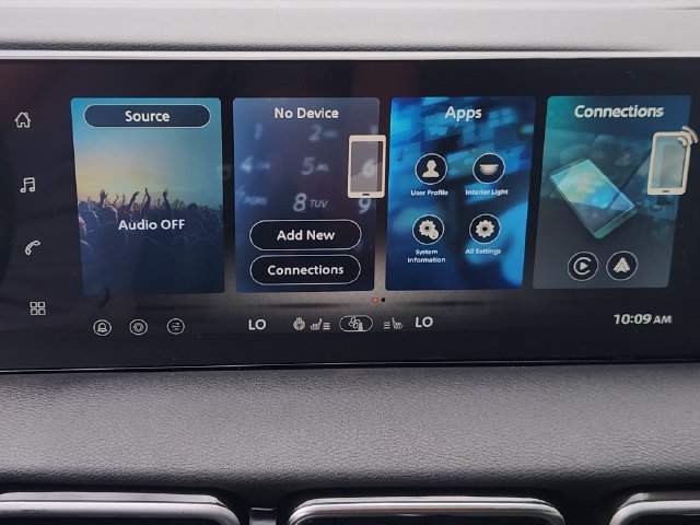 New 2026 Nissan Sentra SR w/ SR Premium Package FWD image 16
