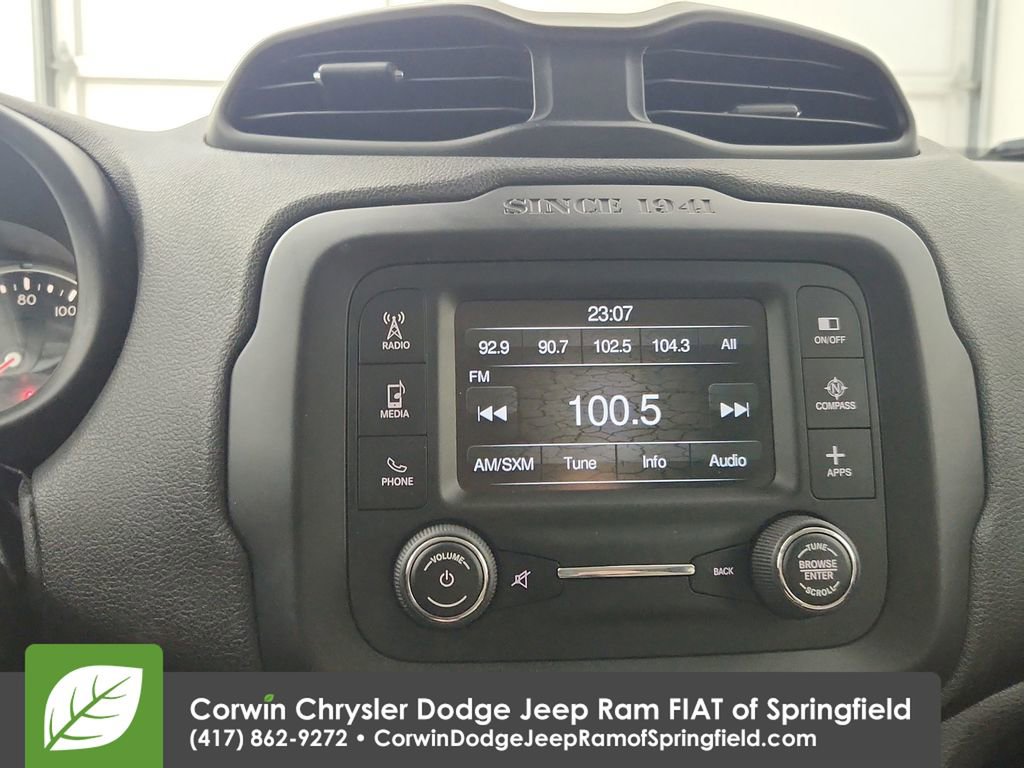 Used 2016 Jeep Renegade Latitude image 23