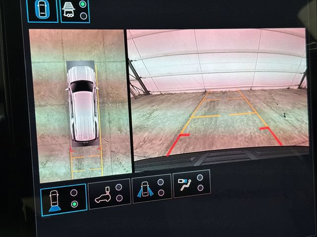 New 2026 GMC Yukon XL AT4 w/ LPO, Floor Liner Package AWD/4WD image 15