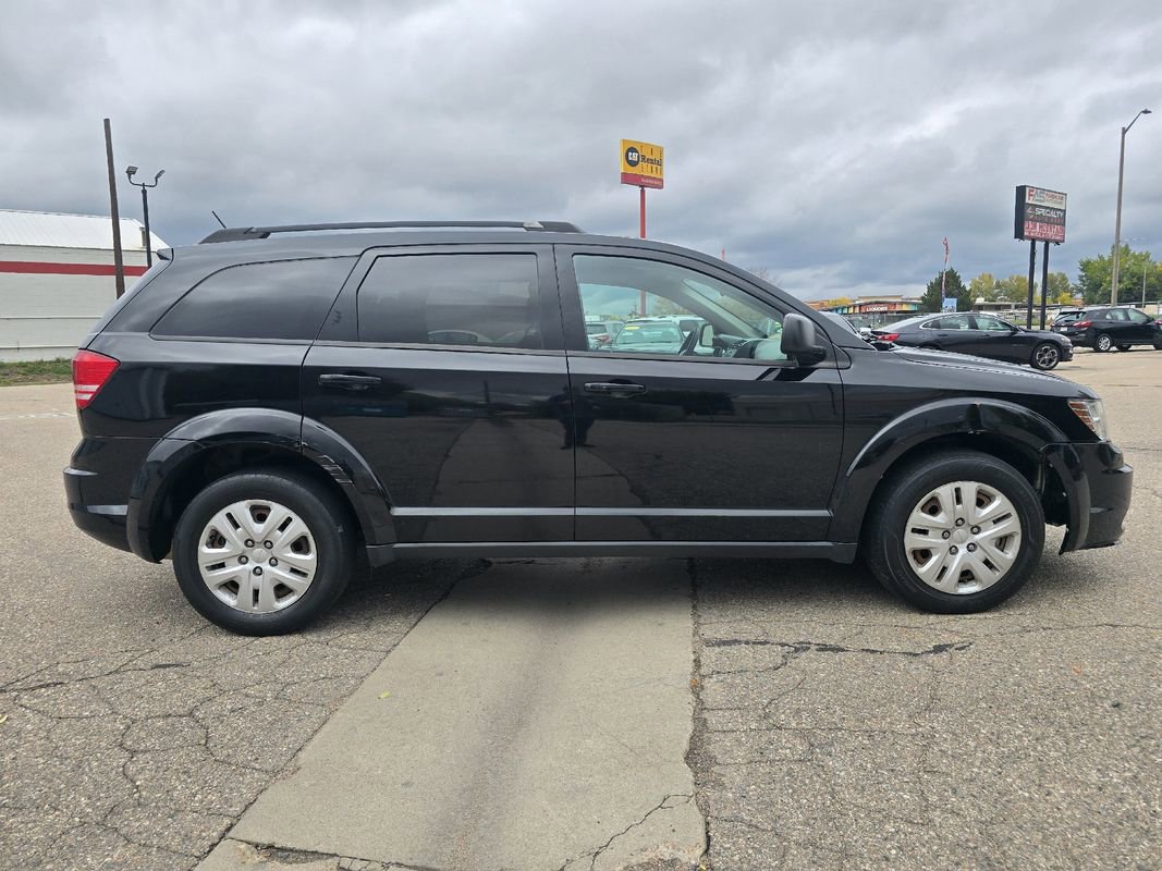 Used 2018 Dodge Journey SE image 3