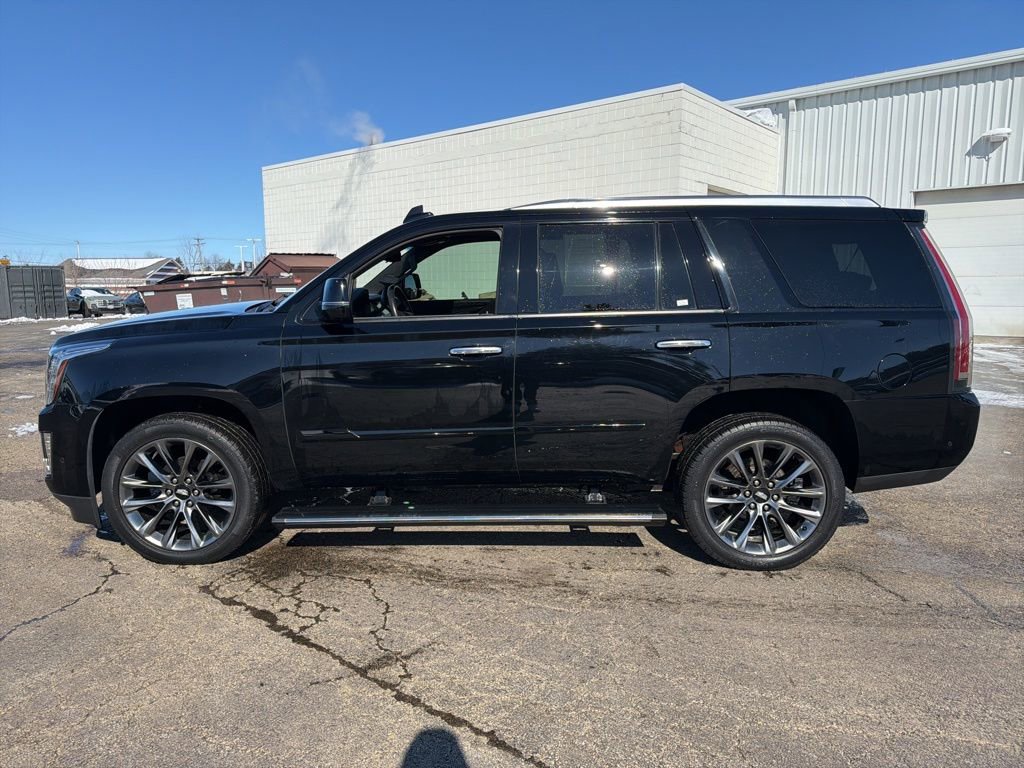 Used 2019 Cadillac Escalade Platinum w/ Escalade Sport Edition AWD/4WD image 8