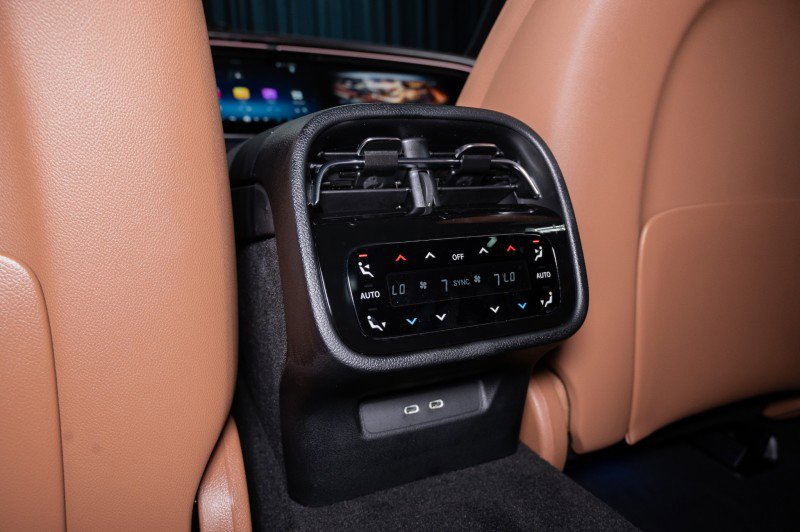 New 2026 Mercedes-Benz E 350 4MATIC Sedan image 25