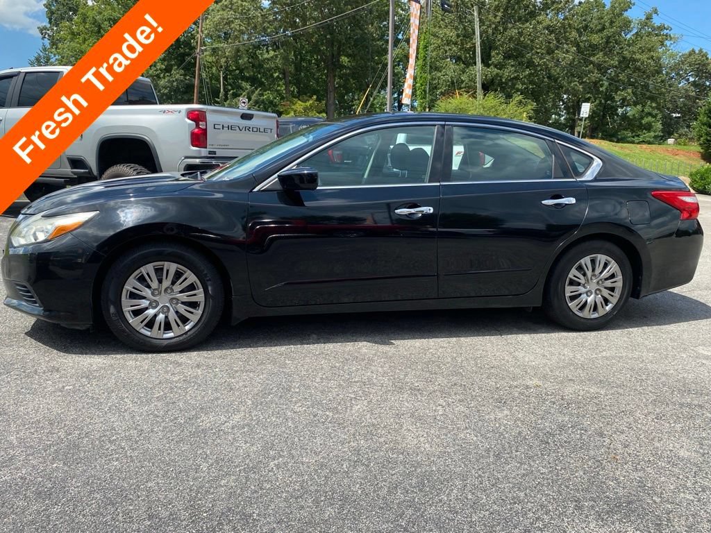 Used 2016 Nissan Altima 2.5 S w/ Power Driver Seat Package FWD image 5