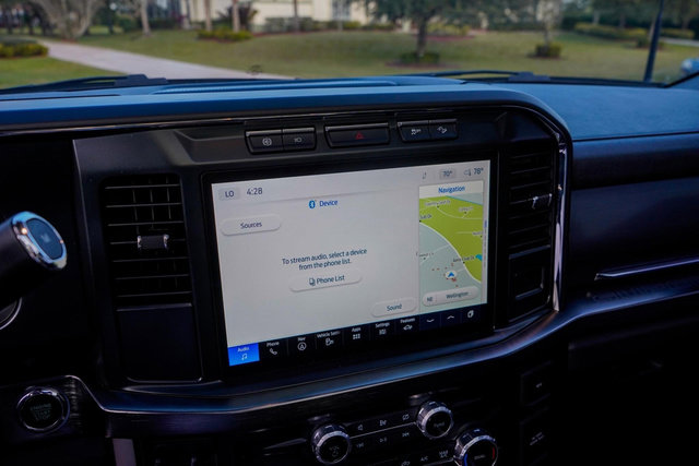 Used 2023 Ford F450 Lariat w/ FX4 Off-Road Package image 55