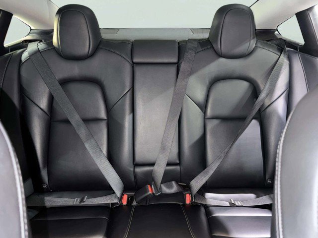 Used 2020 Tesla Model 3 Standard Range Plus image 33