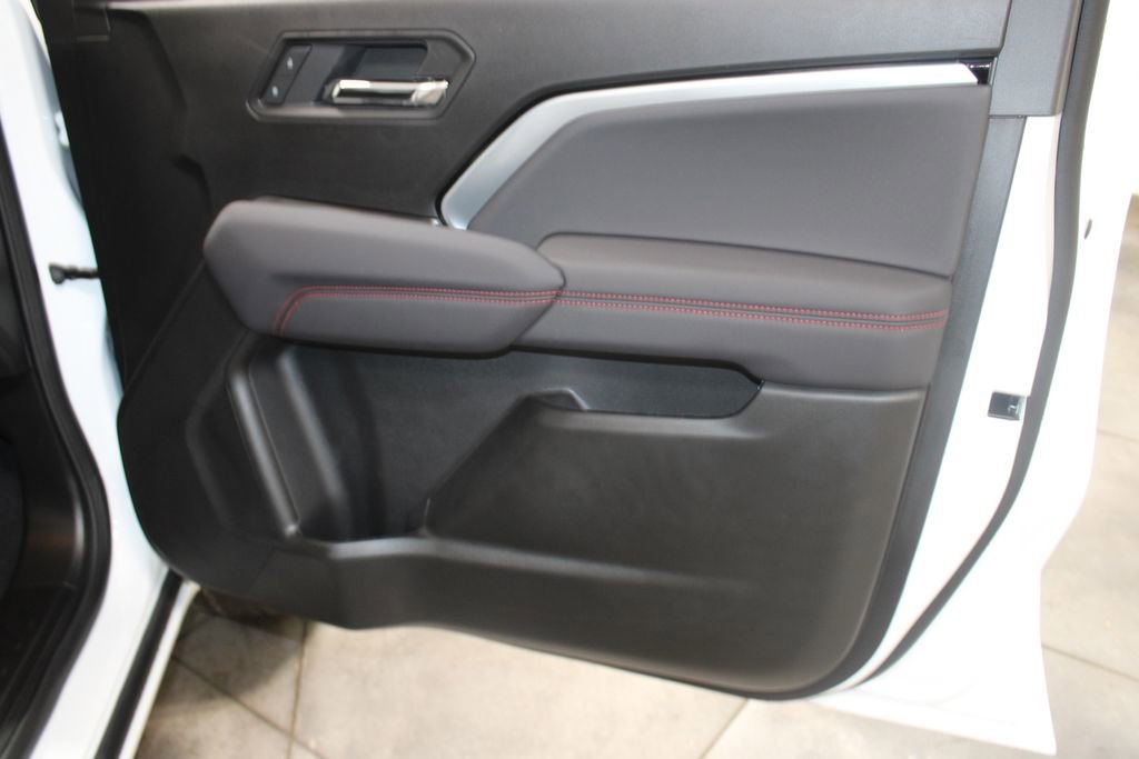 New 2025 Chevrolet Colorado Z71 w/ Midnight Edition image 28