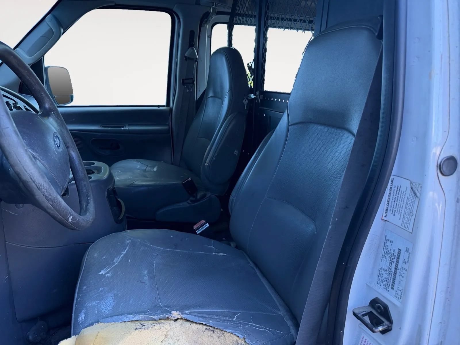 Used 2003 Ford E-250 and Econoline 250 RWD image 10