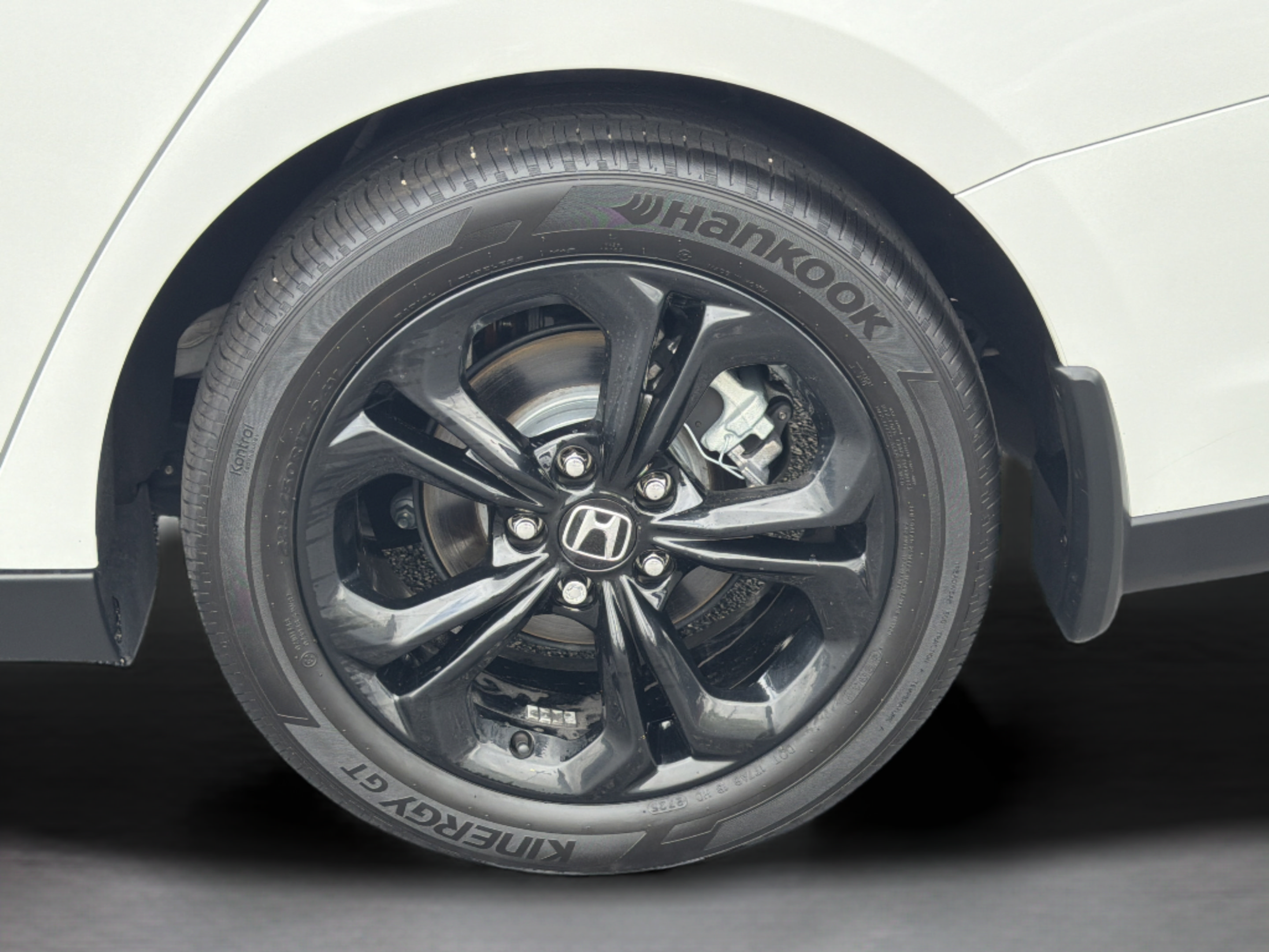 Certified 2025 Honda Accord SE image 30