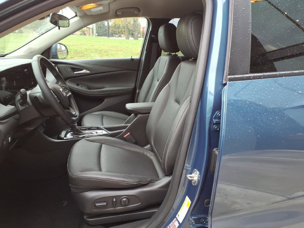 Used 2024 Buick Encore GX Sport Touring w/ Comfort Package AWD/4WD image 12