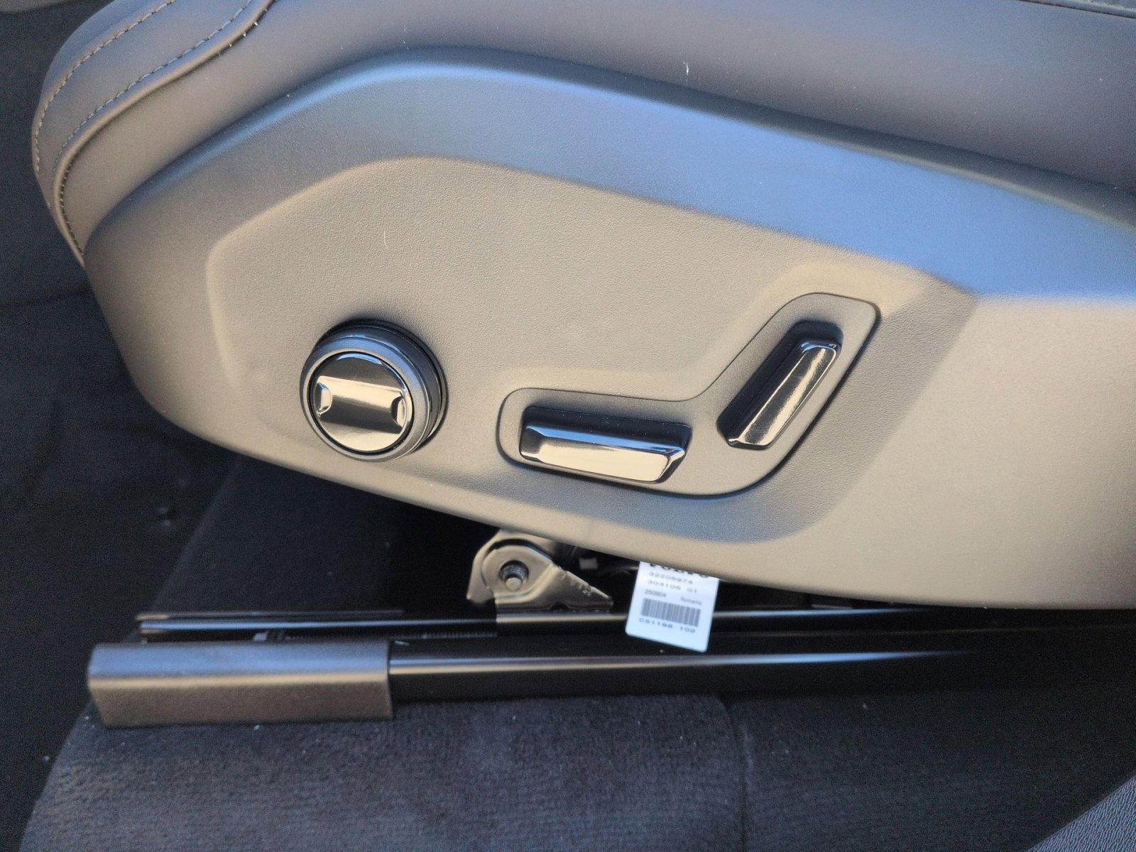 New 2026 Volvo XC90 B6 Plus image 14