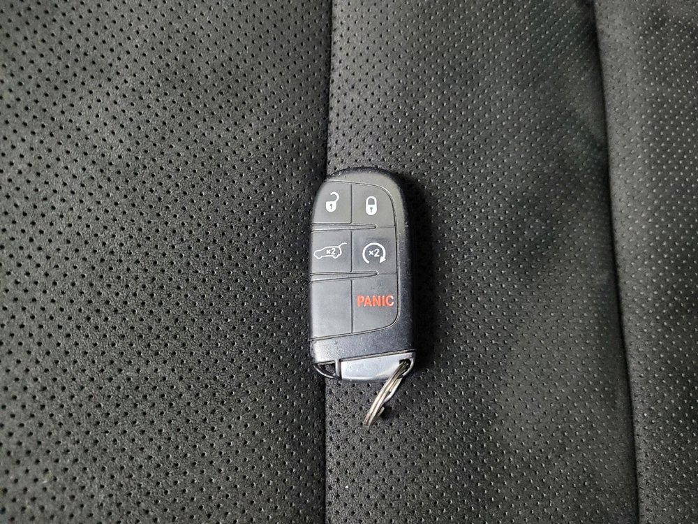 Used 2020 Jeep Grand Cherokee Altitude image 32