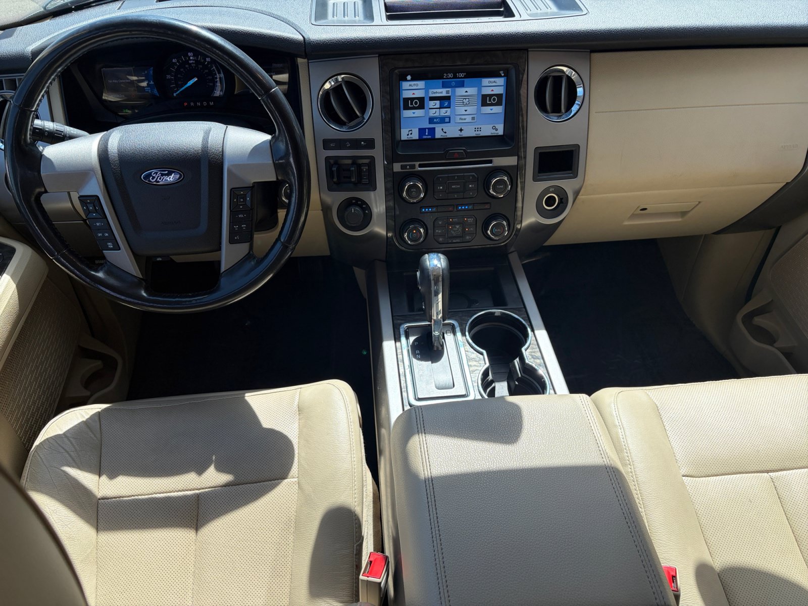 Used 2017 Ford Expedition Limited w/ Equipment Group 301A AWD/4WD image 17