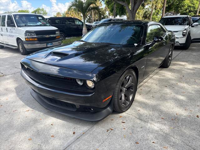Used 2019 Dodge Challenger R/T RWD image 2