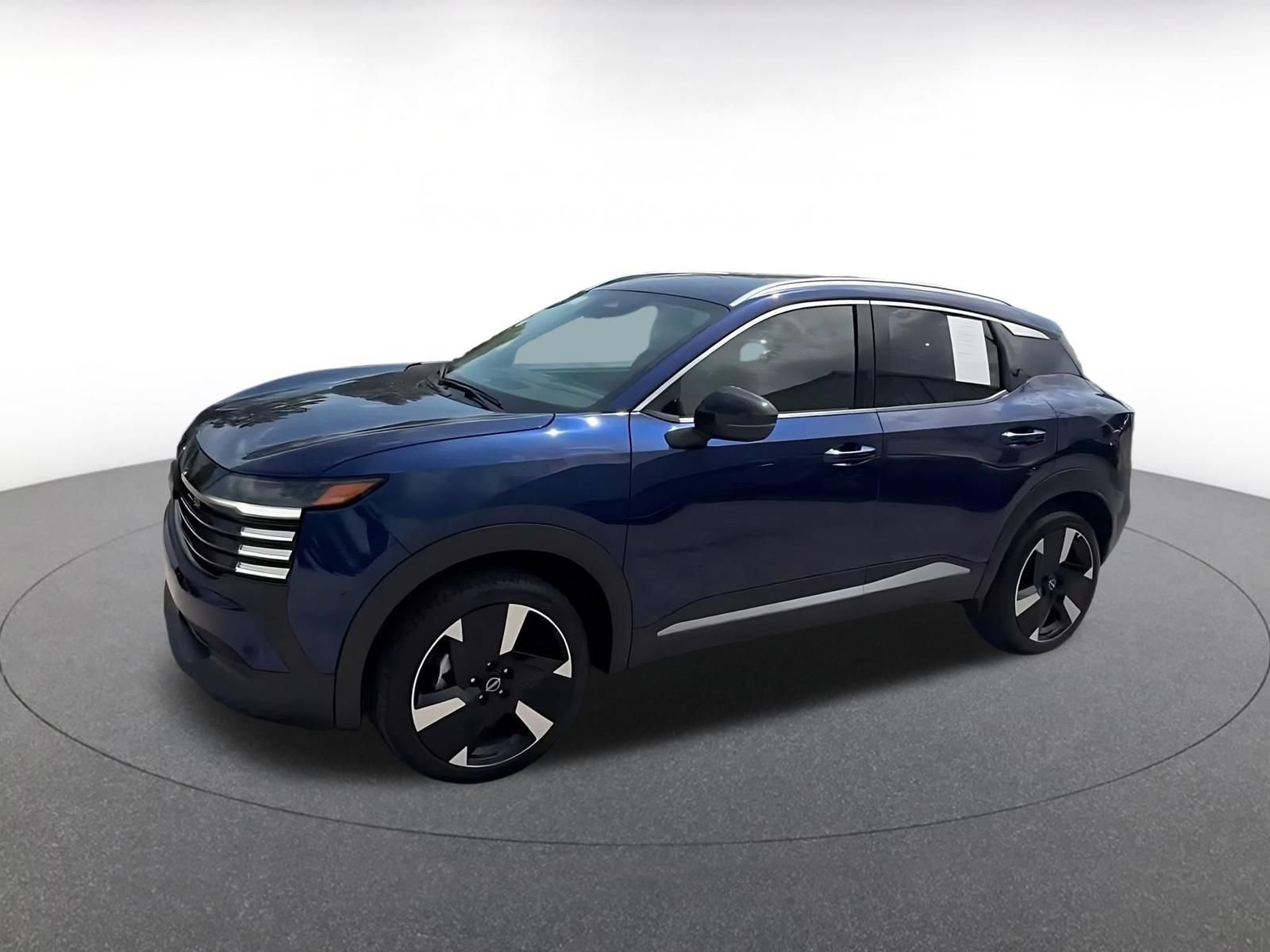 Used 2026 Nissan Kicks SR AWD/4WD image 6