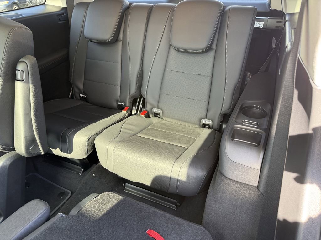 New 2026 Mercedes-Benz GLS 450 4MATIC image 13