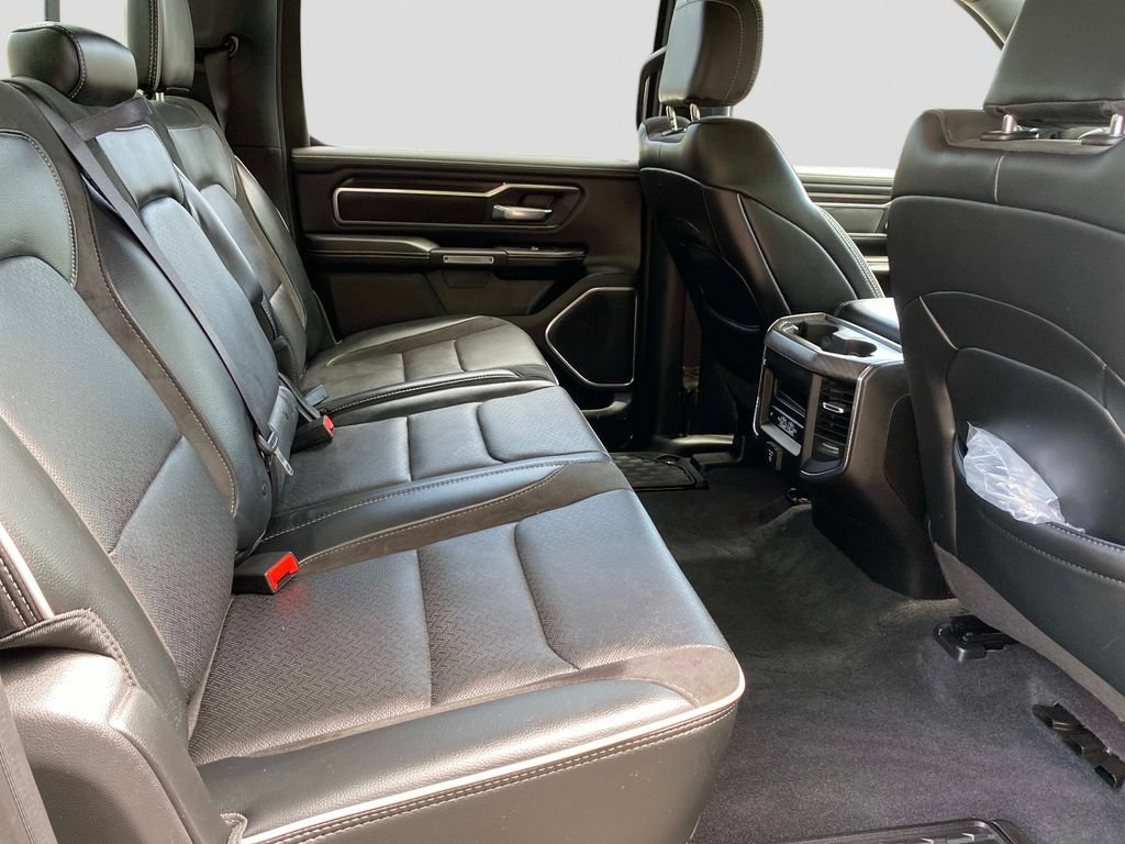 Used 2025 RAM 1500 Laramie w/ Sport Appearance Package AWD/4WD image 28