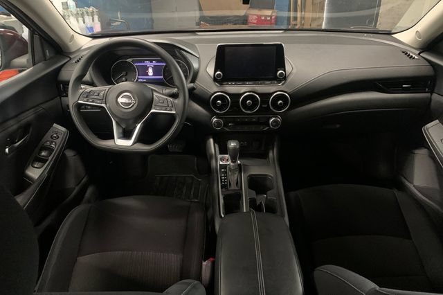Used 2024 Nissan Sentra SV FWD image 15