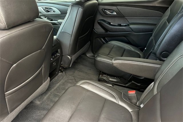 Used 2023 Chevrolet Traverse LT image 13