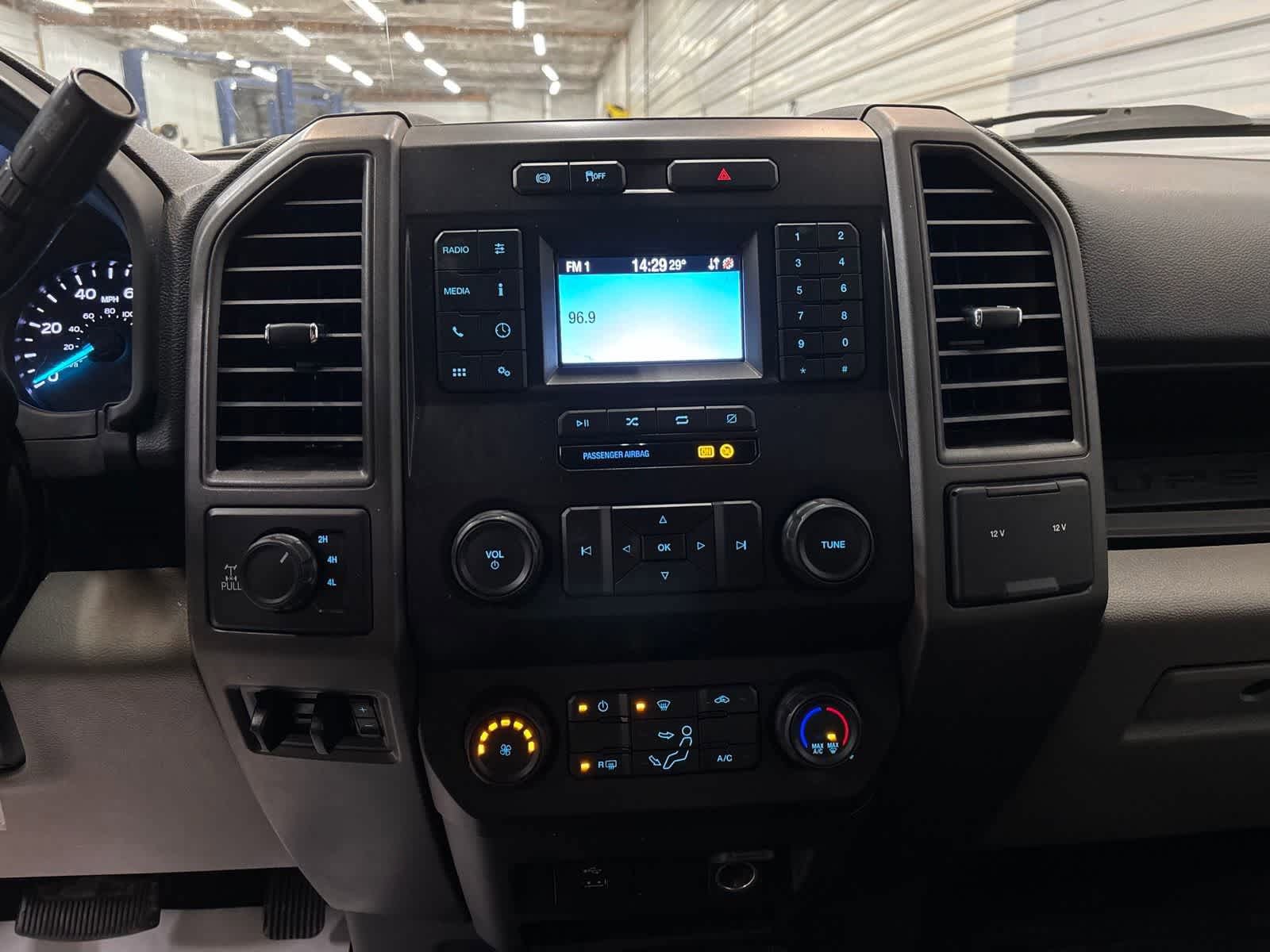 Used 2022 Ford F350 XL w/ Power Equipment Group AWD/4WD image 18