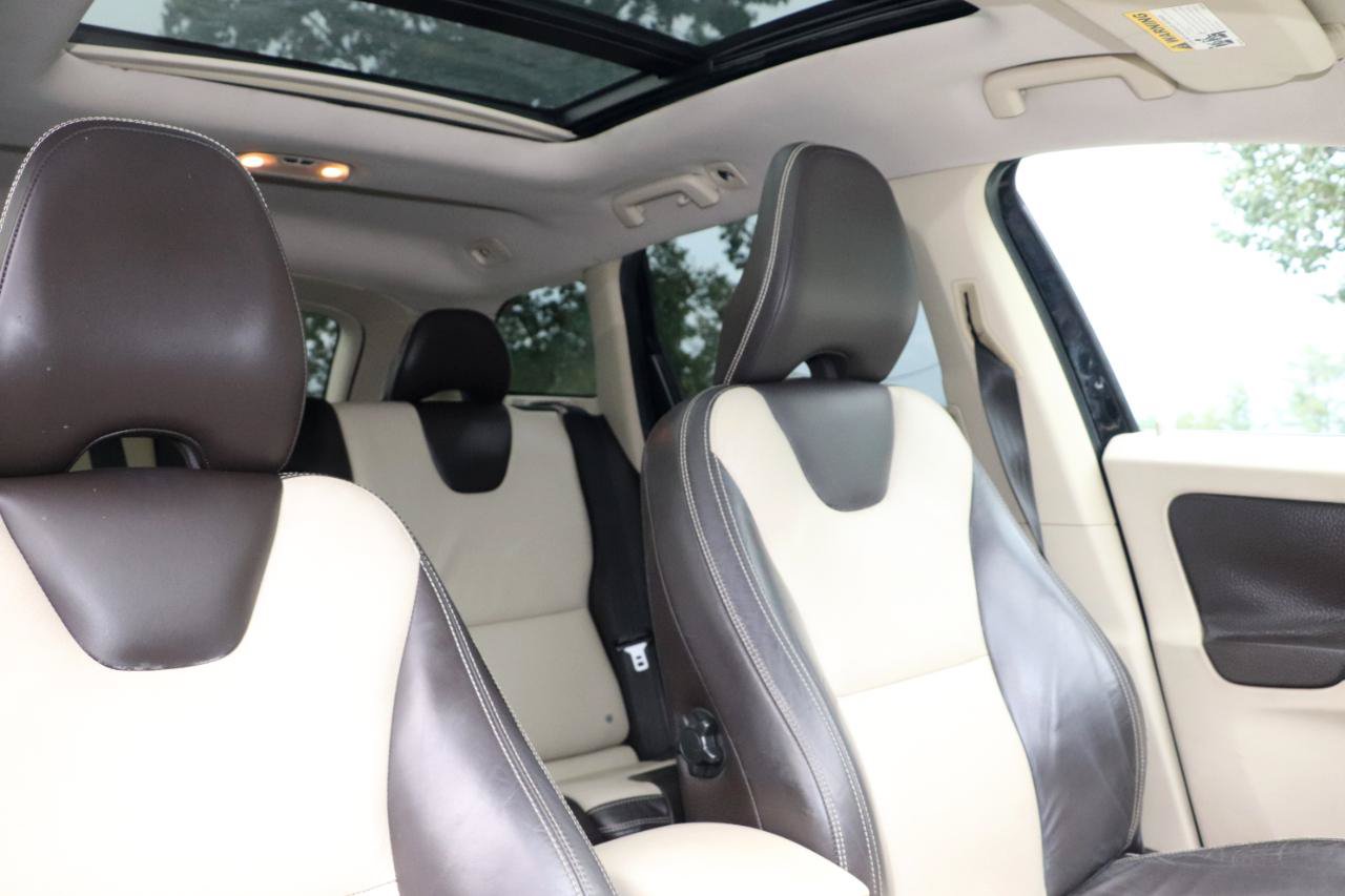 Used 2010 Volvo XC60 T6 AWD/4WD image 27