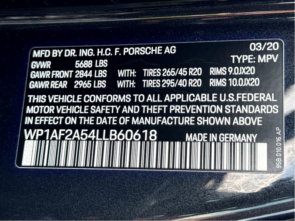 Used 2020 Porsche Macan Turbo AWD/4WD image 24