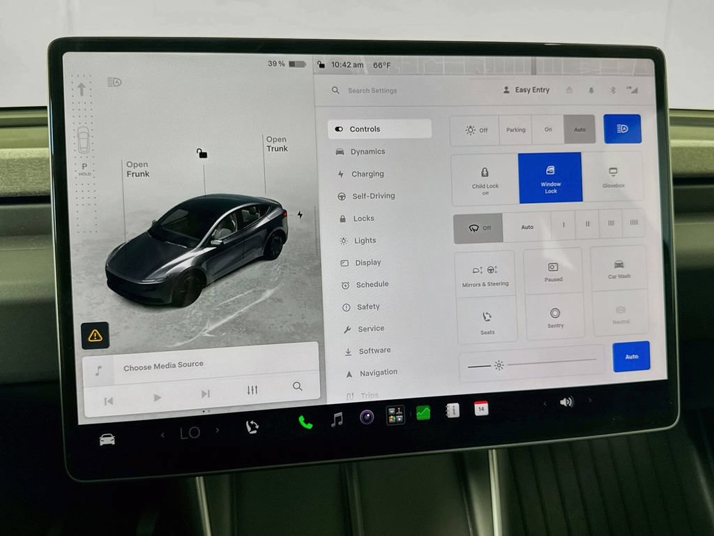 Used 2026 Tesla Model Y 2WD image 19