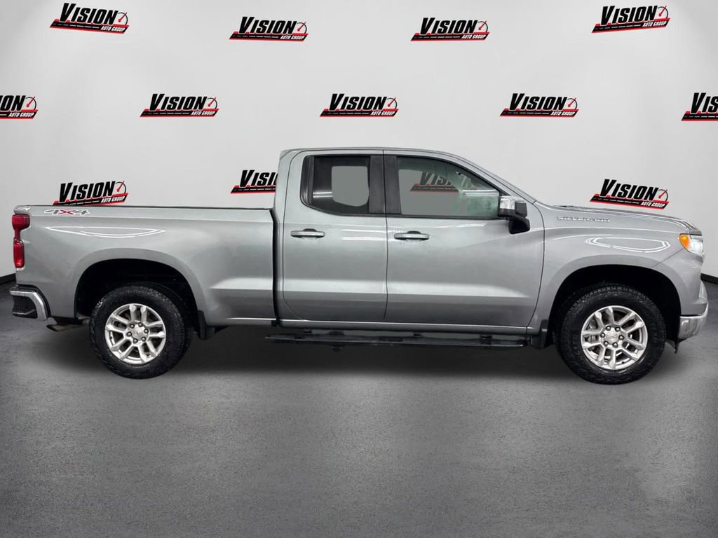 Used 2024 Chevrolet Silverado 1500 LT image 4