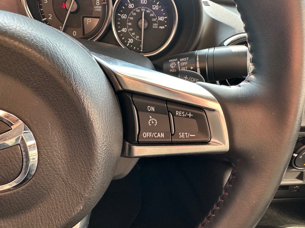 Used 2016 MAZDA MX-5 Miata Club RWD image 16