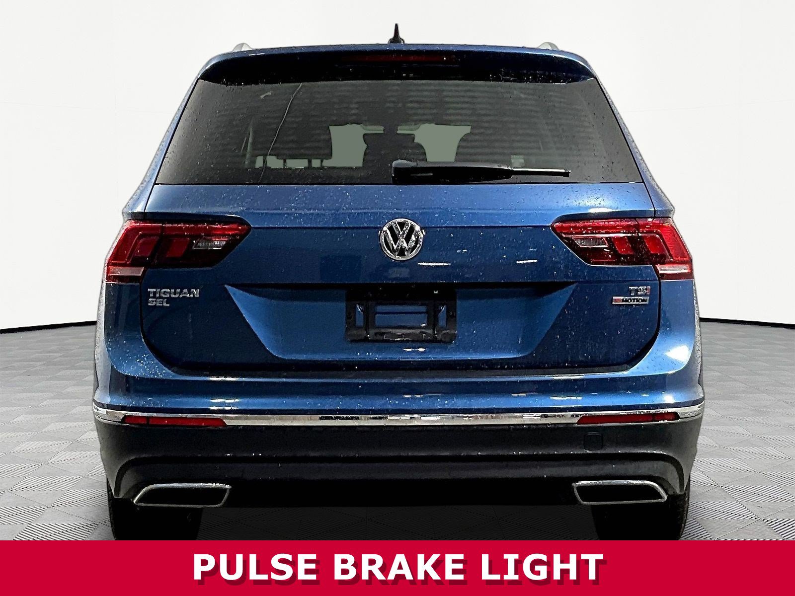 Used 2018 Volkswagen Tiguan SEL AWD/4WD image 5