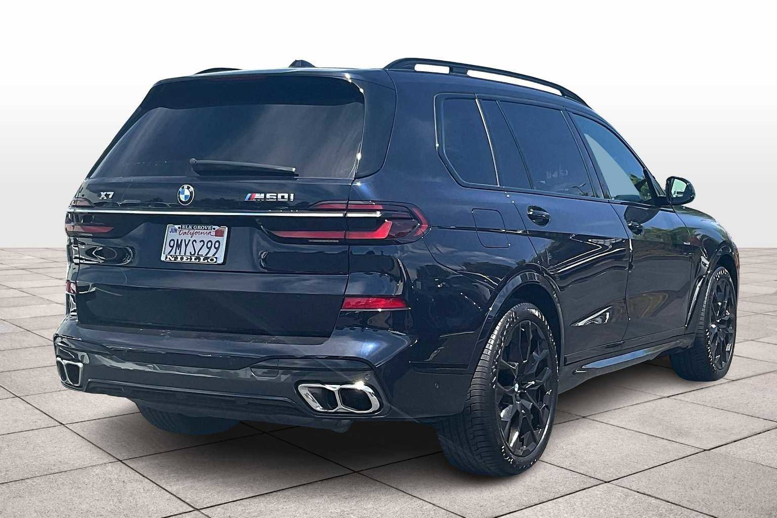 Used 2025 BMW X7 M60i image 16