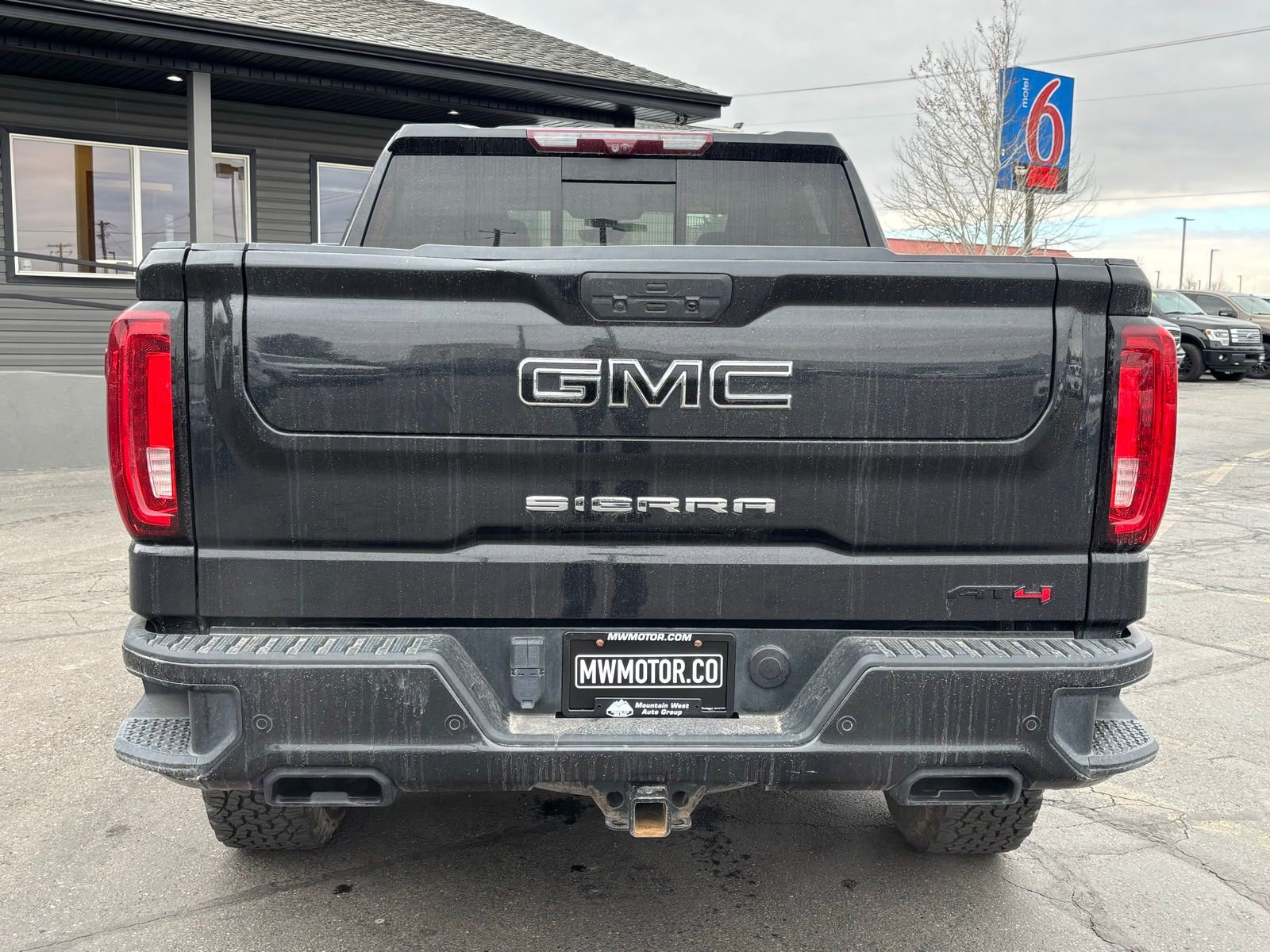Used 2020 GMC Sierra 1500 AT4 w/ AT4 Premium Package image 4
