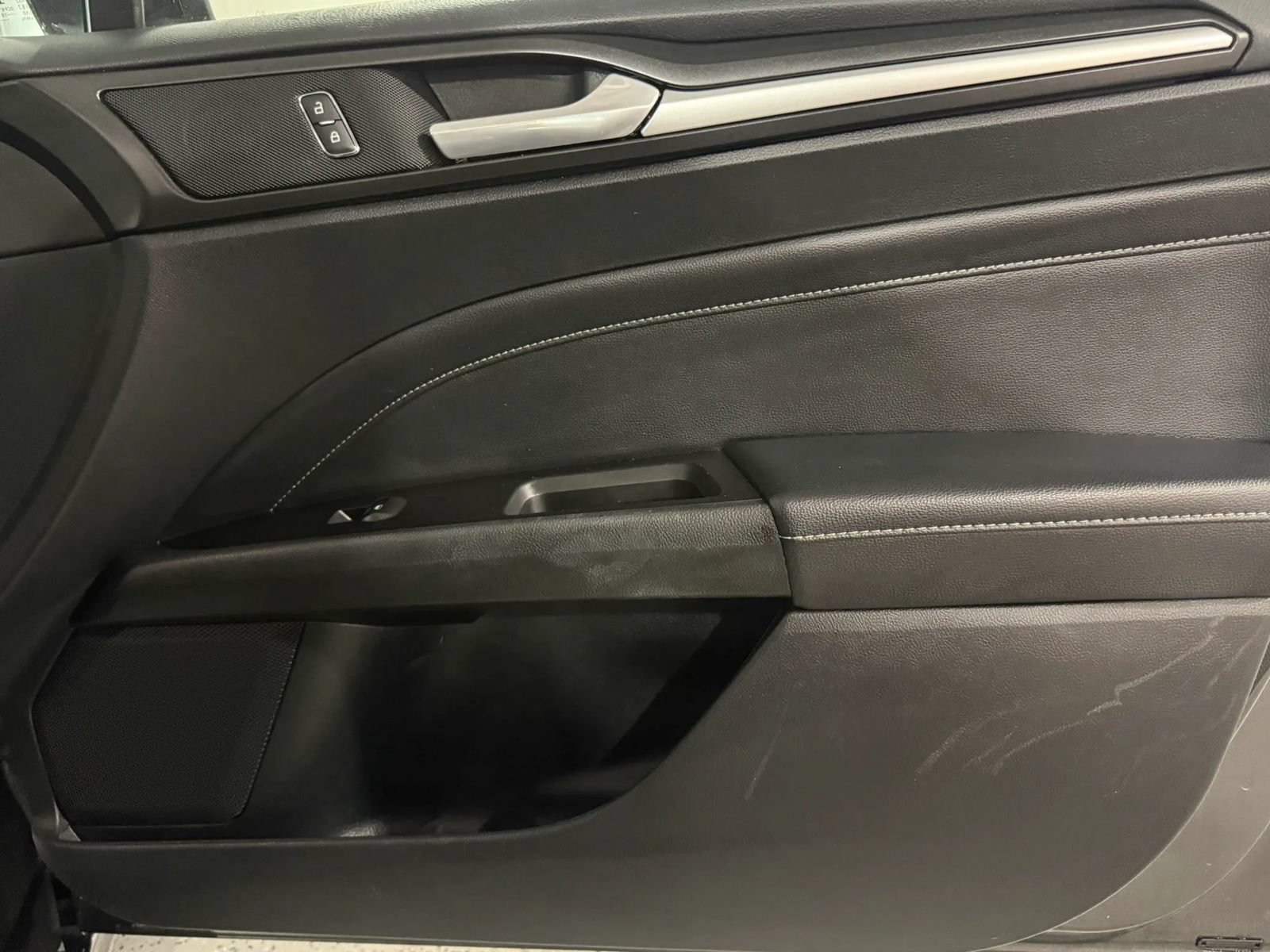 Used 2020 Ford Fusion Titanium FWD image 30