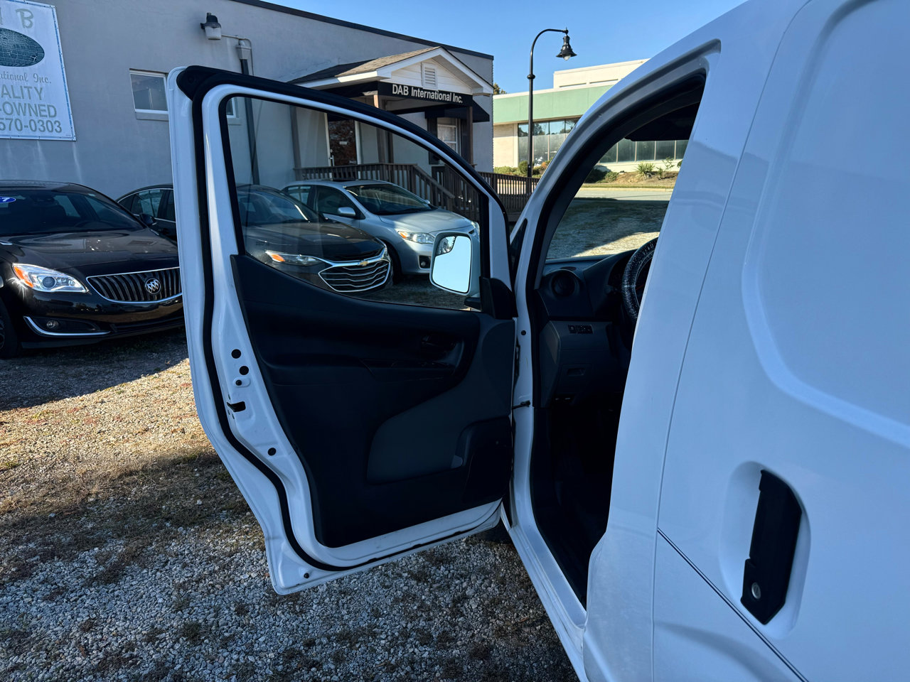Used 2020 Nissan NV200 SV w/ Sliding Glass Door Package image 12