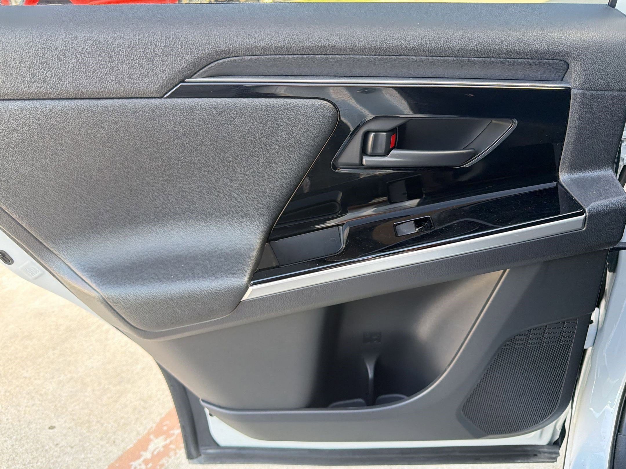 Used 2024 Toyota bZ4X XLE w/ Weather Package image 26