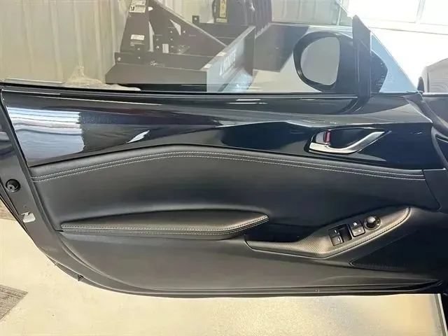 Used 2021 MAZDA MX-5 Miata RF Club RWD image 17
